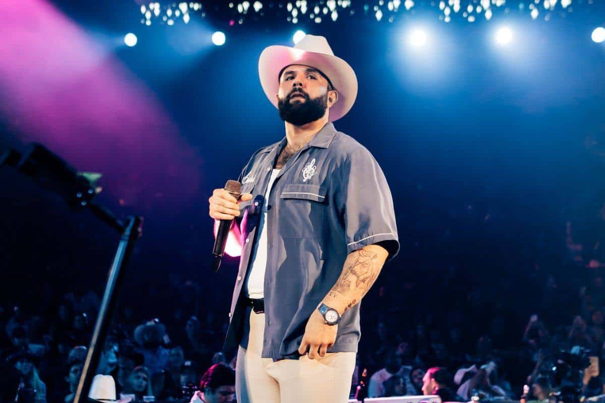 Car&iacute;n Le&oacute;n: La familia y Hermosillo, claves en su carrera musical