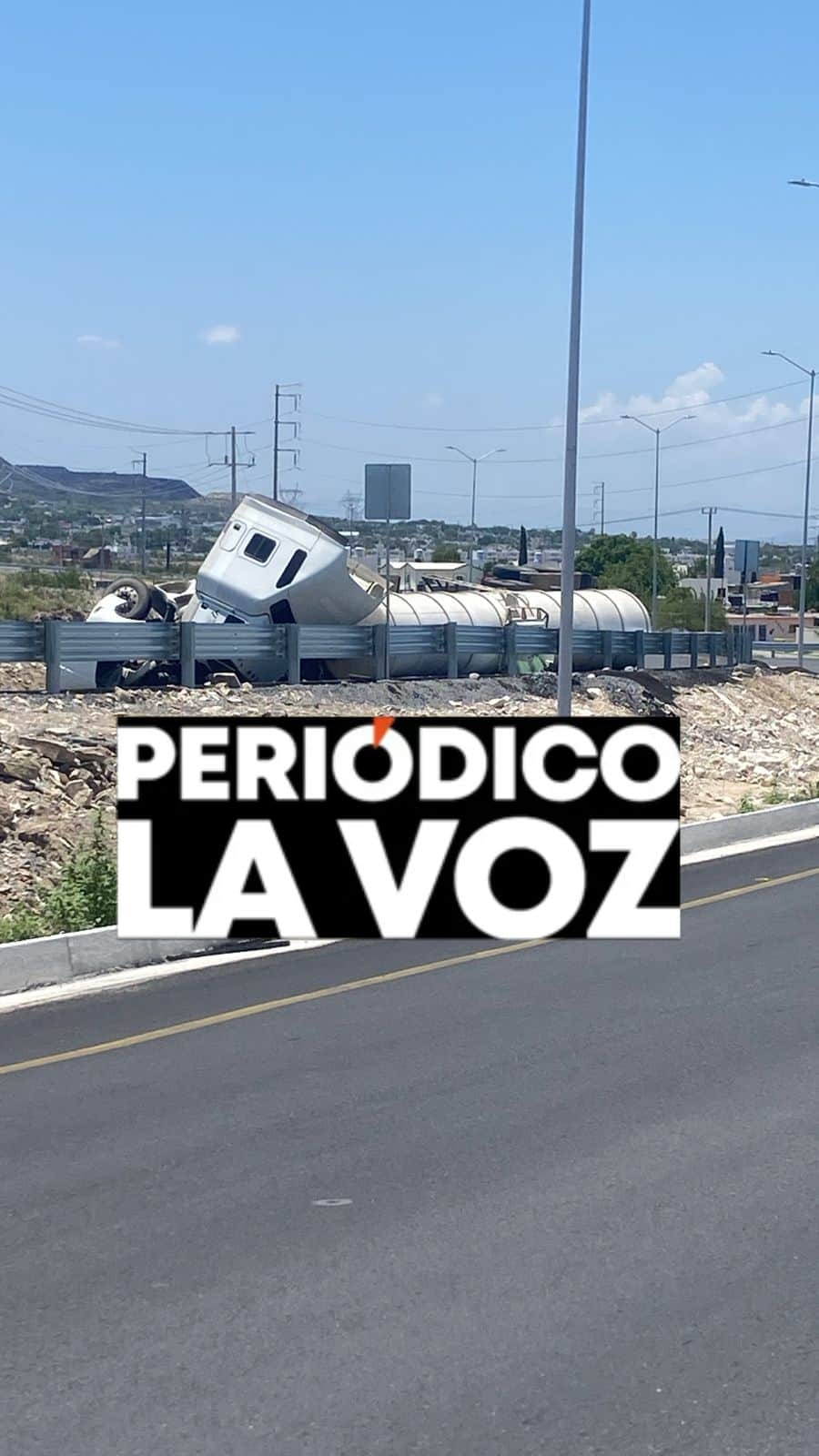 Aparatosa volcadura Paraliza libramiento Salinas