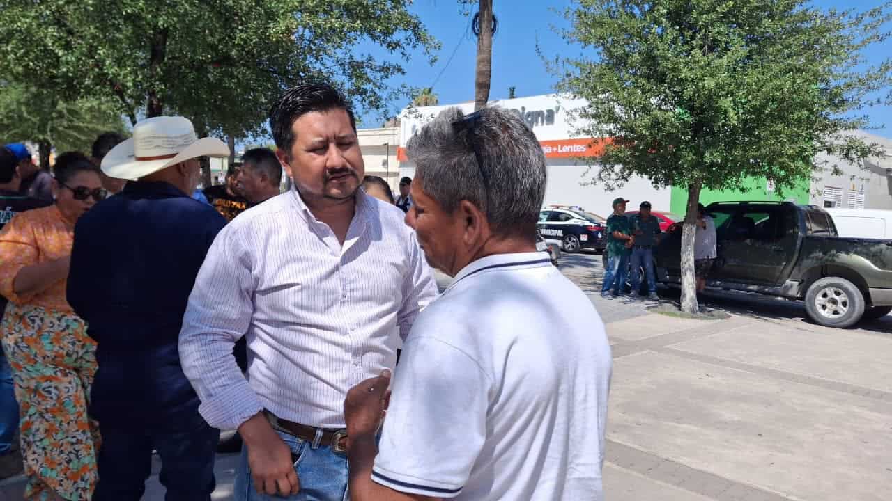Ex obreros de AHMSA recibir&aacute;n apoyo legal gratuito de Juan Elizalde