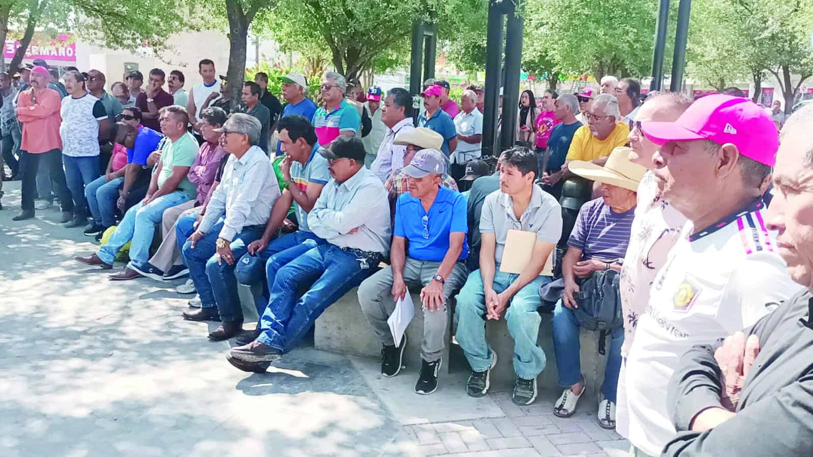 Trabajadores de AHMSA mantienen esperanza en venta de la empresa