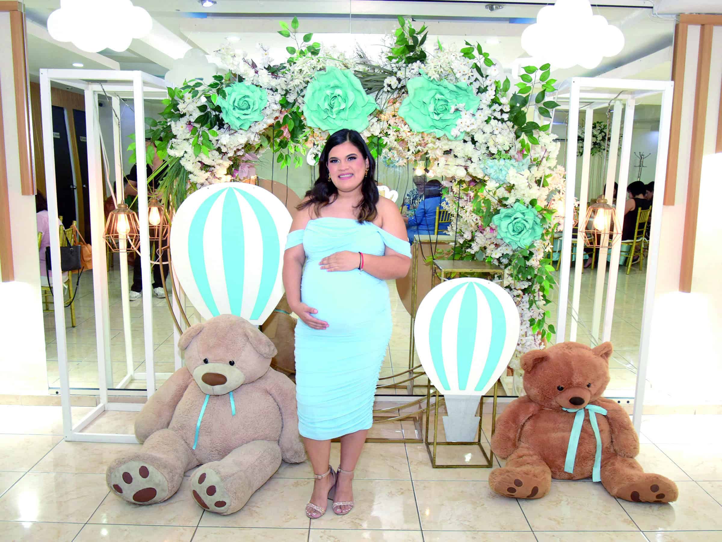 San Juanita Luna celebra su baby shower en Coahuila