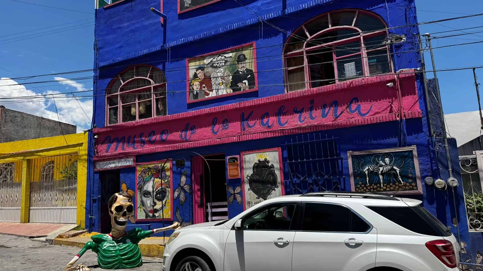 Cynthia Fuentes presenta a Don Kuko Kalaco en el Museo de la Catrina de Saltillo