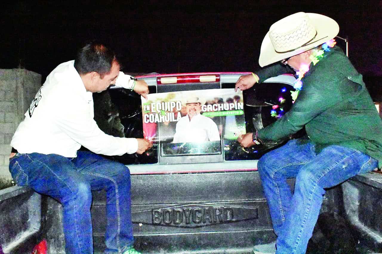 Gachup&iacute;n y Pepe Cerda presentan propuestas para el sector salud en Monclova