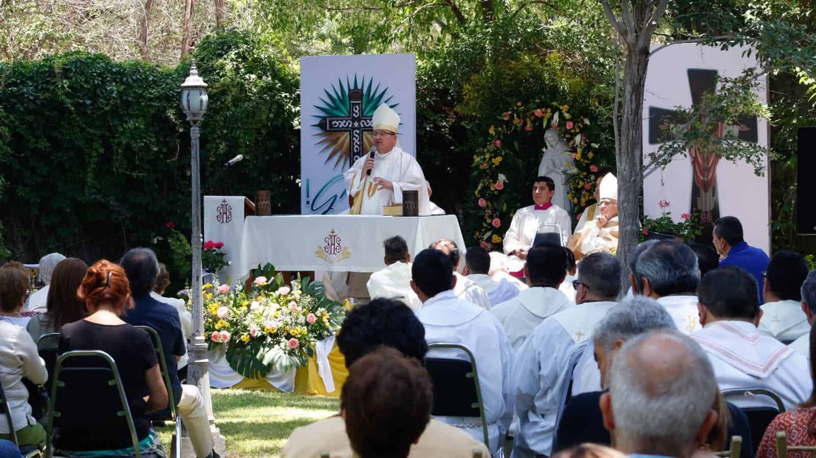 Monse&ntilde;or Hilario Gonz&aacute;lez celebra 20 a&ntilde;os de la Casa del Sacerdote en Saltillo