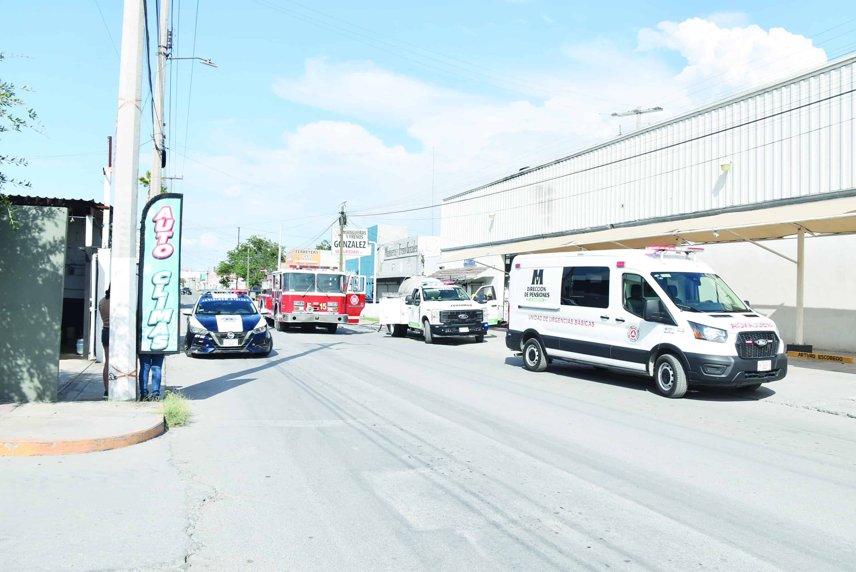 Incendio consume nave industrial en Monclova: sin lesionados