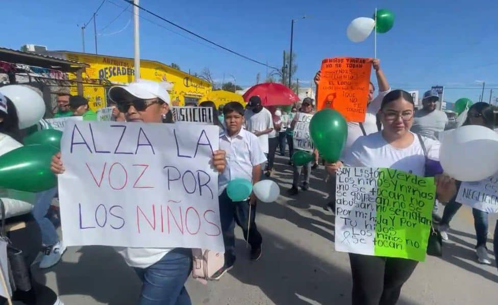 Brianda Arista lidera marcha pac&iacute;fica en Sabinas por justicia infantil