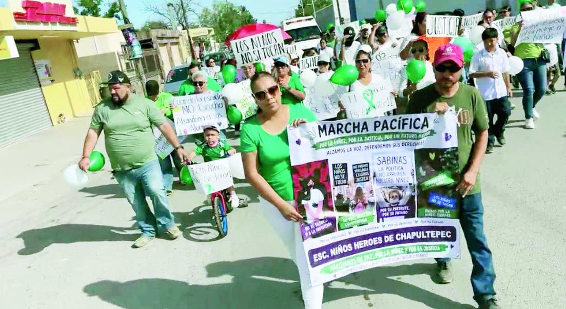 Brianda Arista encabeza marcha pac&iacute;fica en Sabinas por justicia