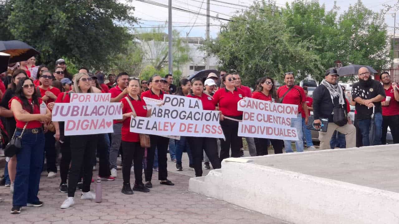 M&aacute;s de 500 docentes participan en el Paro Nacional de Maestros en Monclova