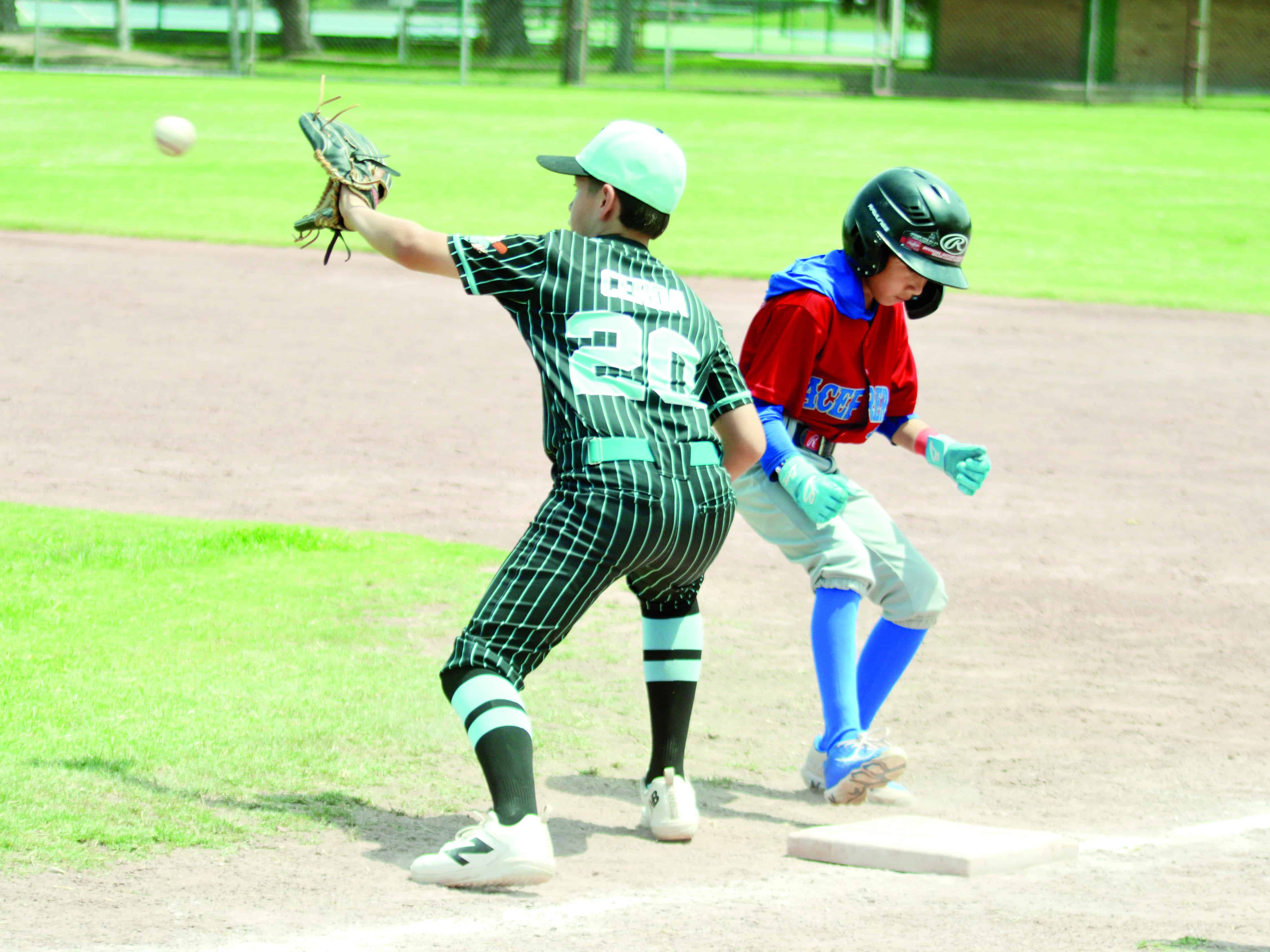 Acereros Jr. y &Aacute;guilas de Nava definen semifinal en el Parque Xochipilli