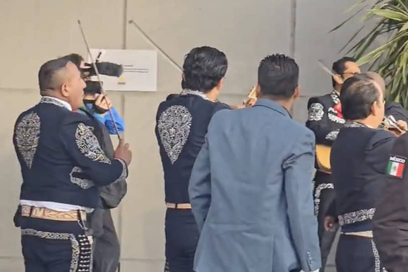 Sud&aacute;frica llega a Pachuca para el Mundial 2026: mariachis los reciben