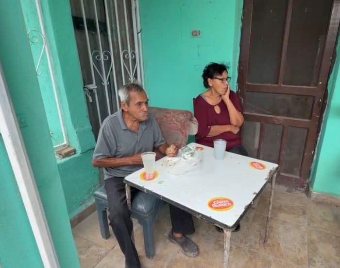 Don Tino regresa a su hogar tras apoyo comunitario en Nueva Rosita