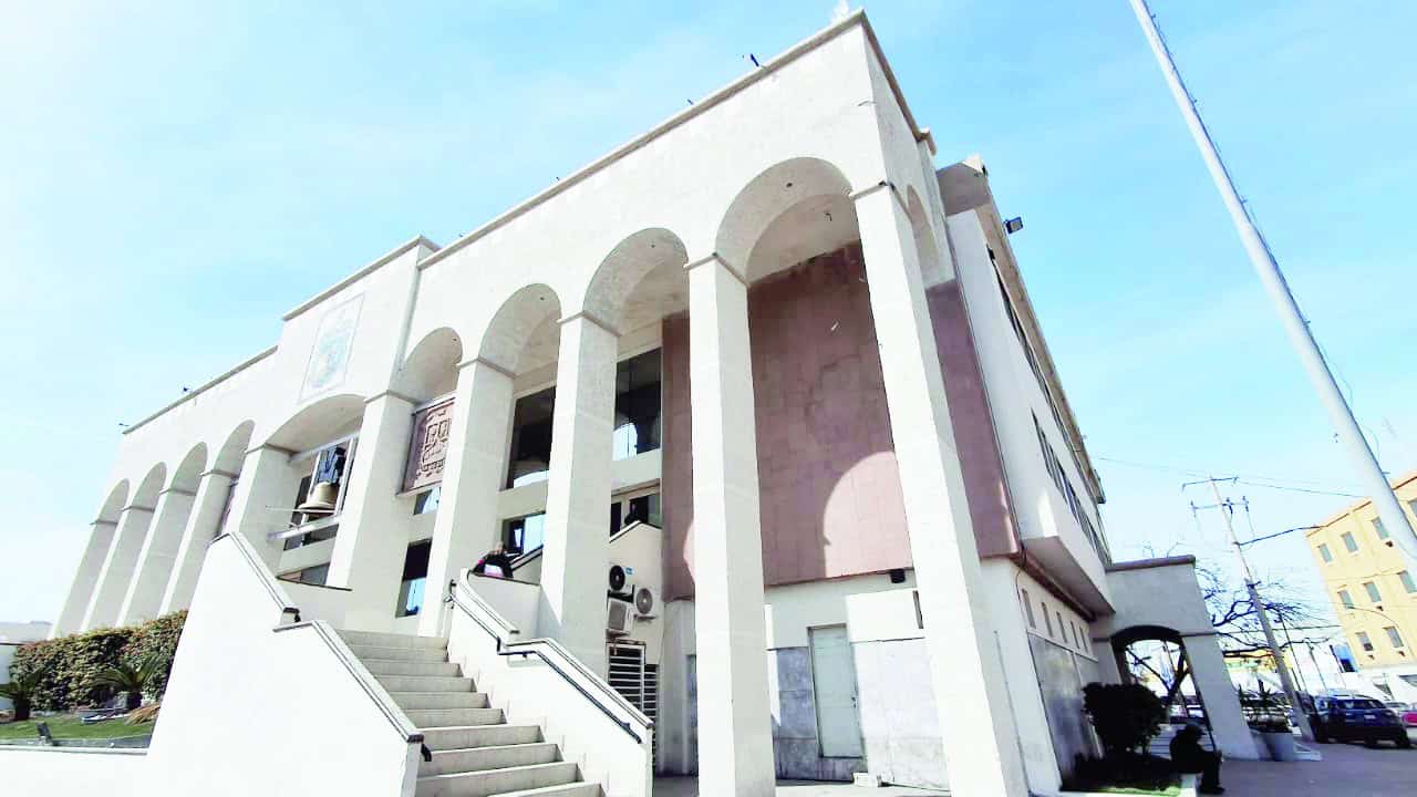 Cierre de edificios p&uacute;blicos y resguardo de veh&iacute;culos en Coahuila: Alberto Medina lo confirma