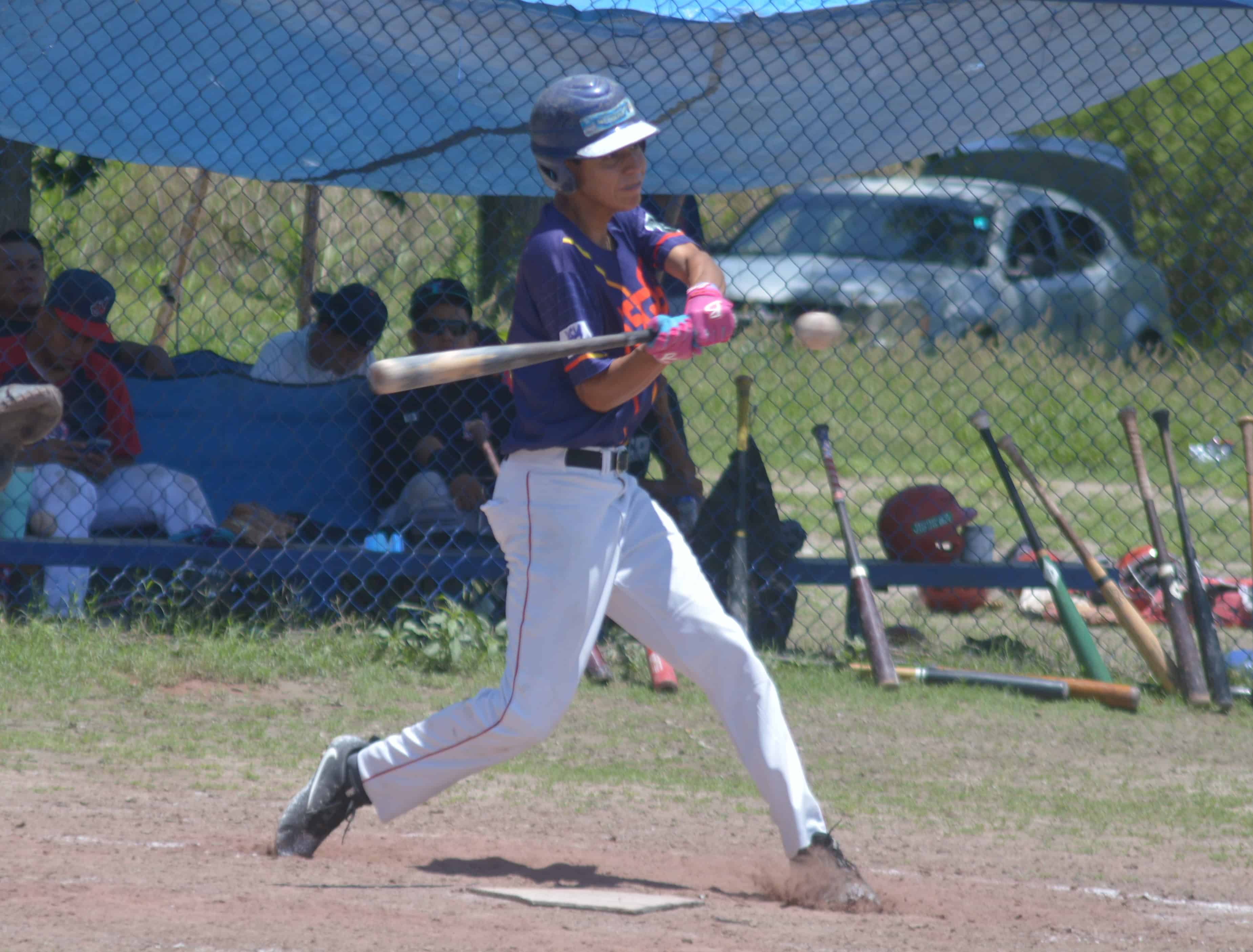 &Aacute;ngel Gonz&aacute;lez brilla y Astros vence a Indios en extra innings