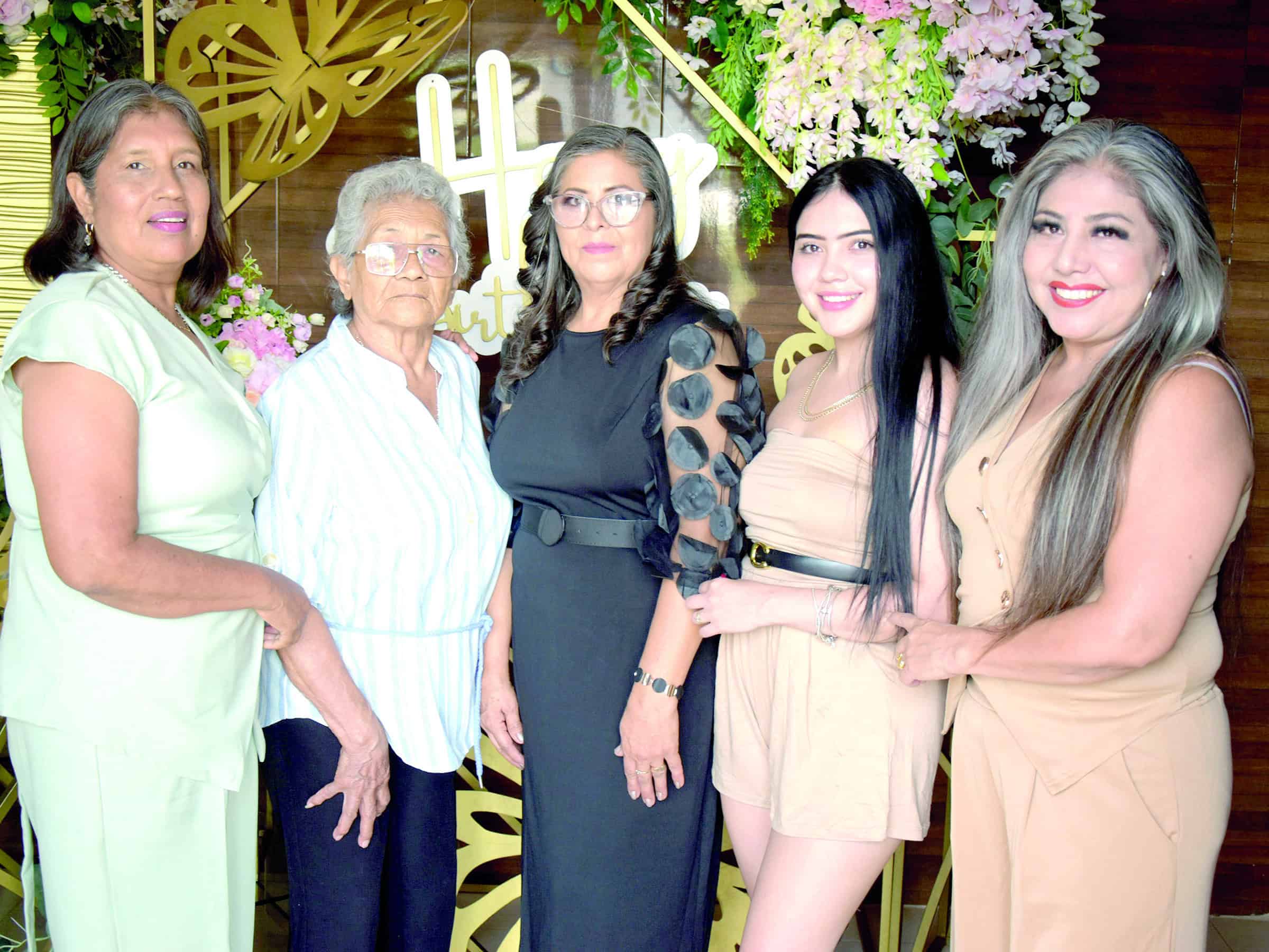 Hermilia Orteg&oacute;n Jasso celebra seis d&eacute;cadas de vida en Monclova