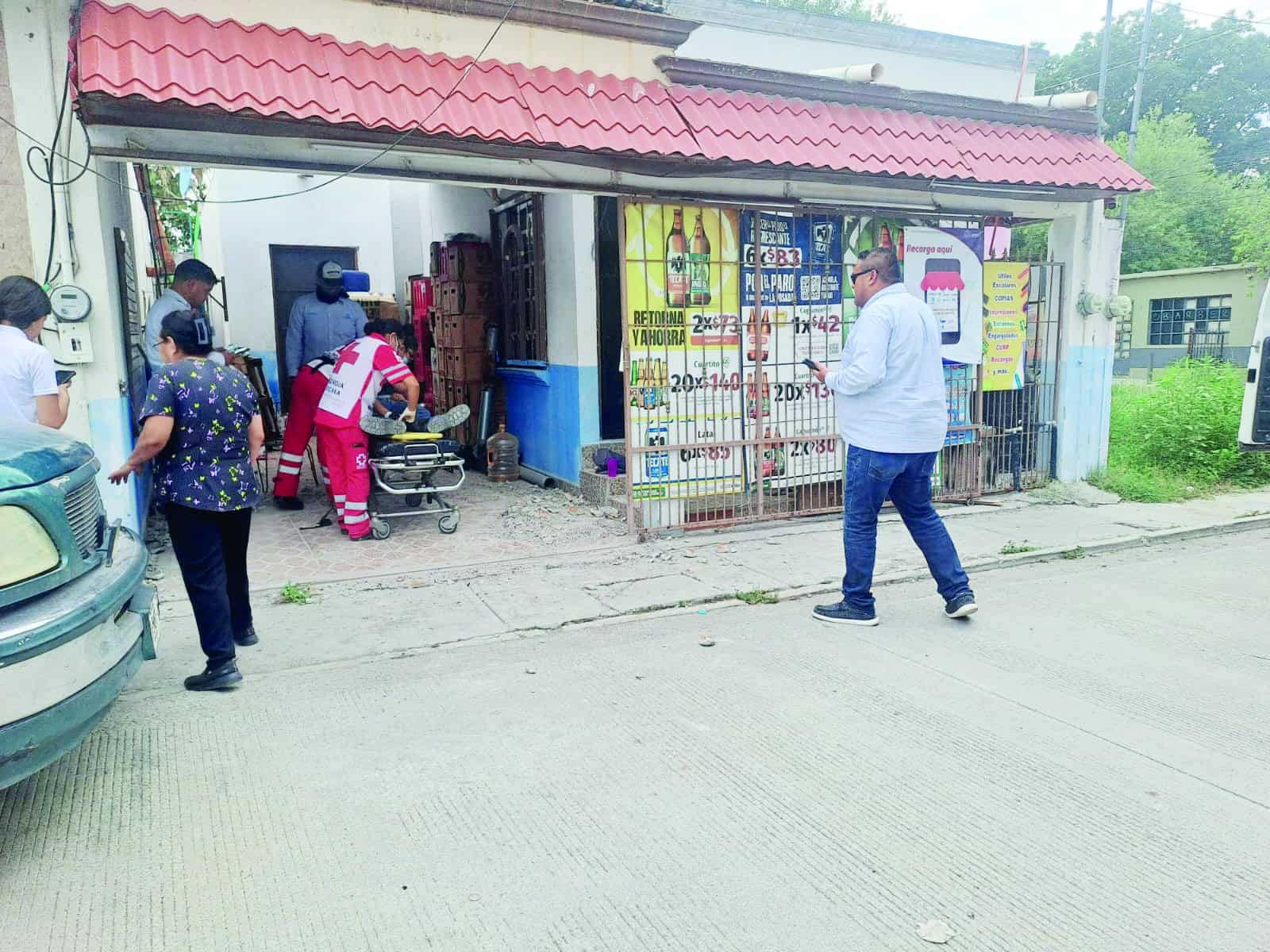 Trabajador de Telmex resulta lesionado tras ca&iacute;da en Melchor M&uacute;zquiz