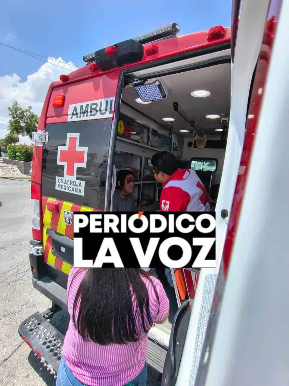 Cierra paso a joven en pat&iacute;n el&eacute;ctrico