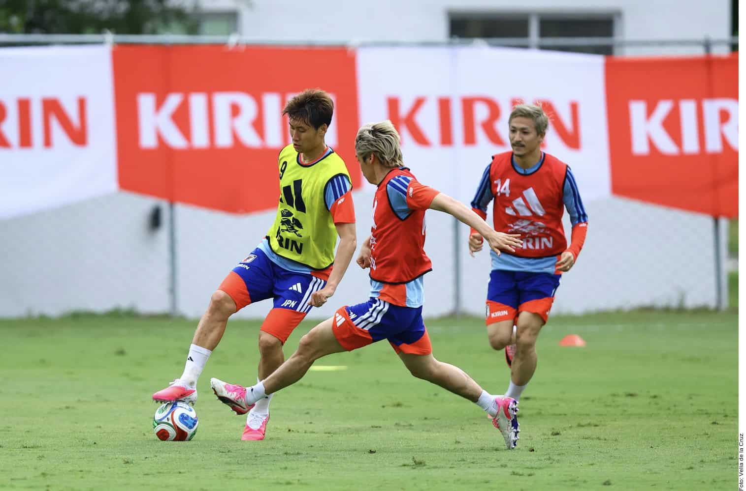 La Selecci&oacute;n Nacional de Jap&oacute;n entrena en Monterrey: El Barrial
