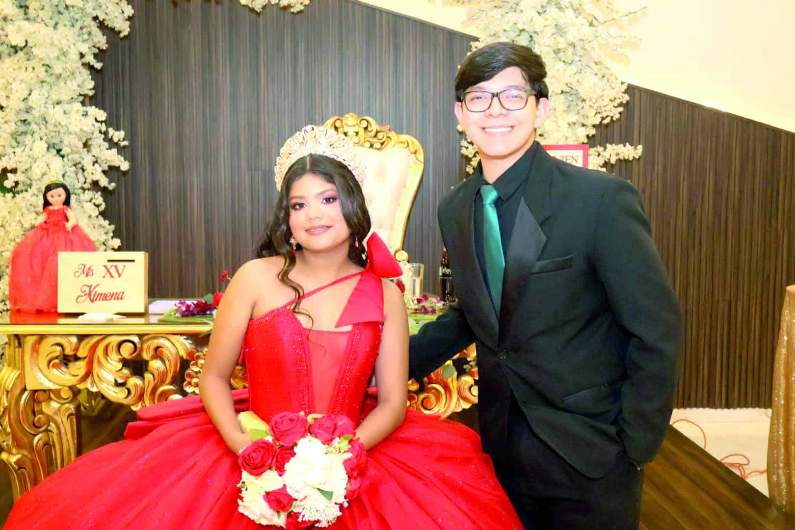Emotiva ceremonia religiosa marca los XV a&ntilde;os de Ximena Abiga&iacute;l