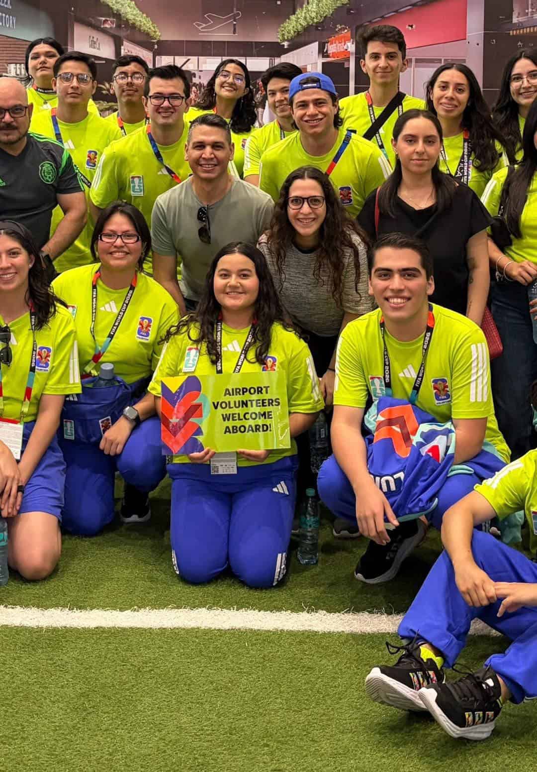 Javier Flores reconoce a jóvenes de San Buenaventura en voluntariado FIFA 2026