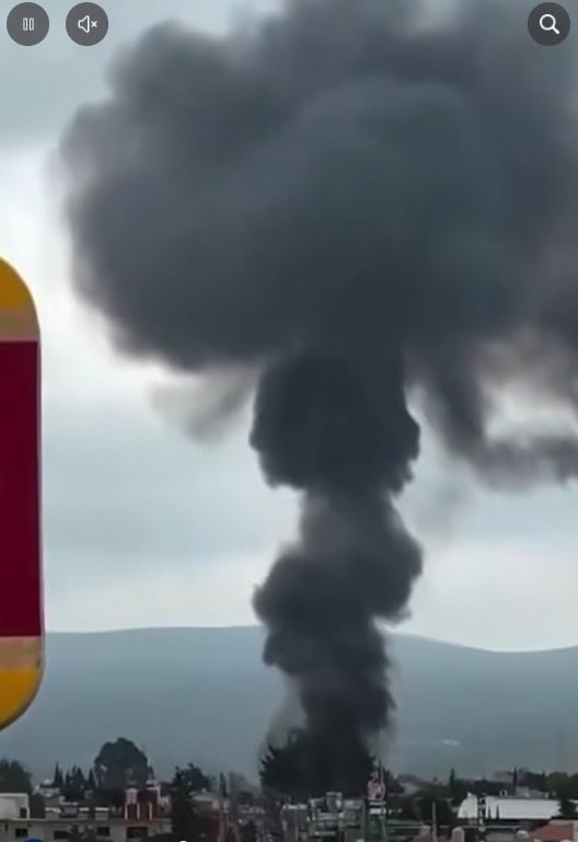 Tepeaca: M&aacute;s de 2,000 evacuados tras incendio por explosi&oacute;n