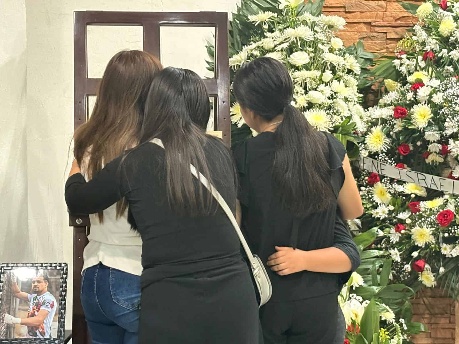 Familia y amigos dan el &uacute;ltimo adi&oacute;s a Isa&iacute;as Rodr&iacute;guez, boxeador de 23 a&ntilde;os