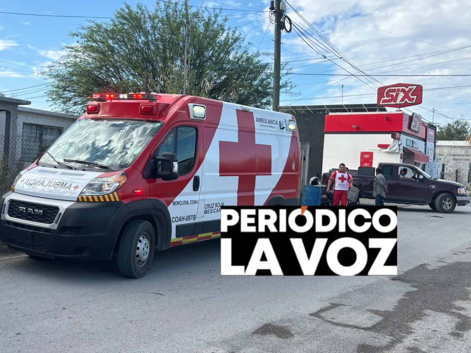 Motociclista se accidenta en Monclova al esquivar un perro
