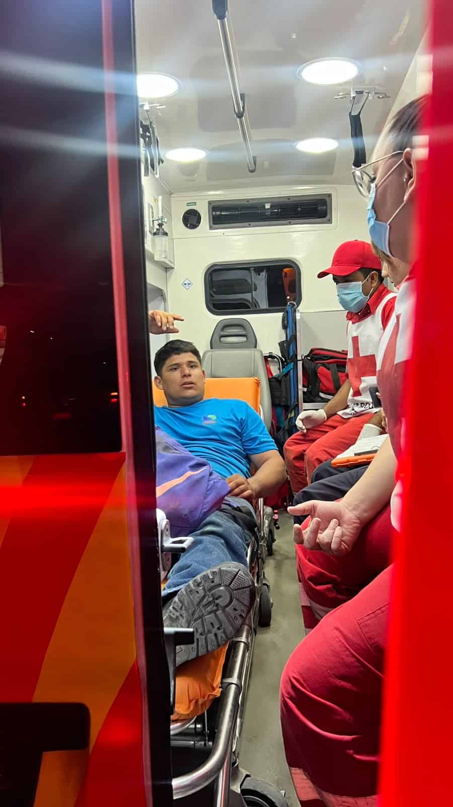 Ciclista lesionado tras accidente en Monclova: movilizaci&oacute;n de emergencia