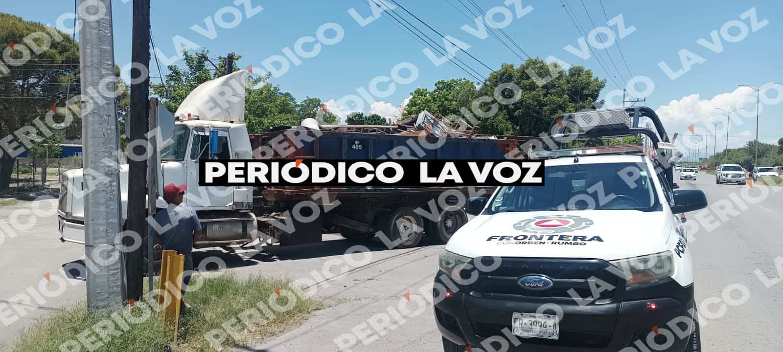 Humo de cami&oacute;n provoca movilizaci&oacute;n de Protecci&oacute;n Civil en Frontera