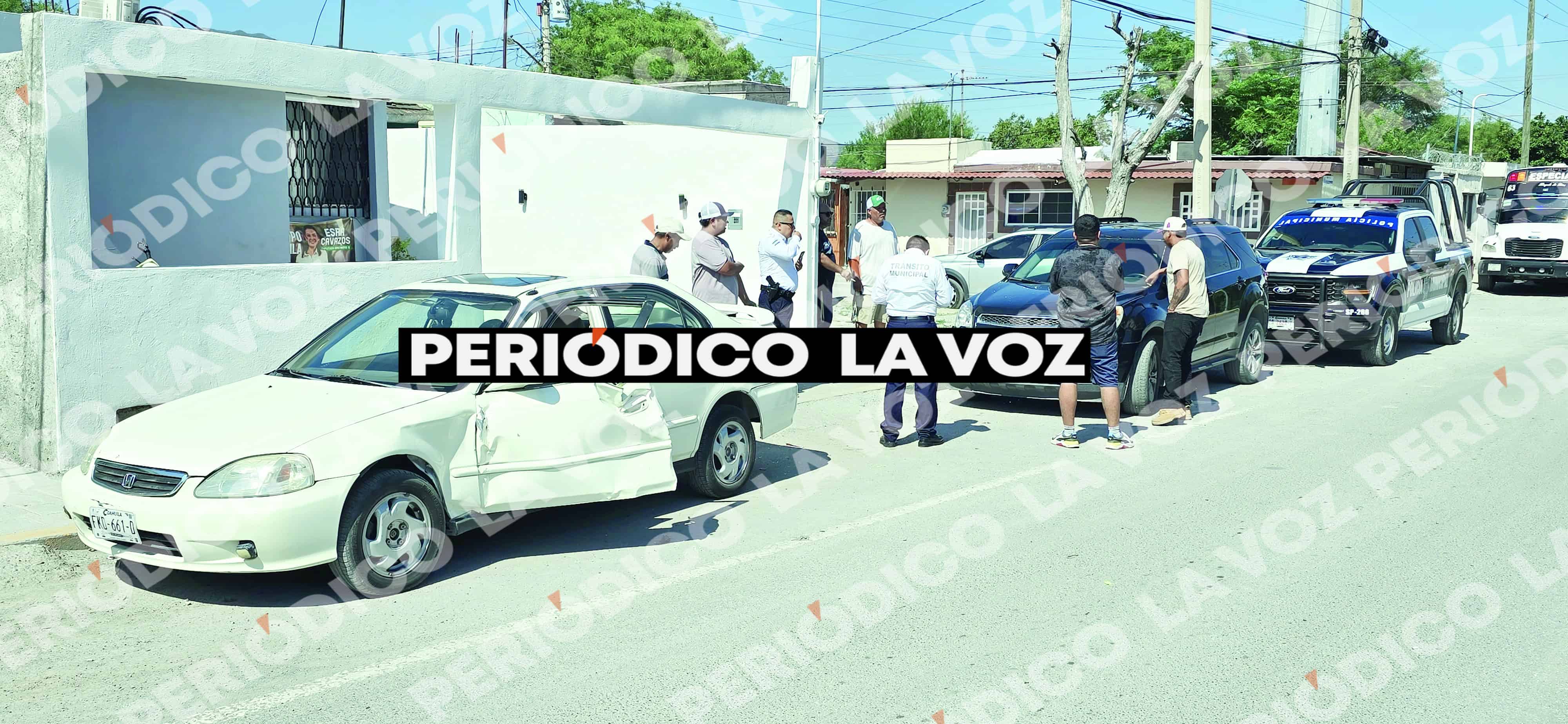 Conductora abandona escena tras accidente en Monclova