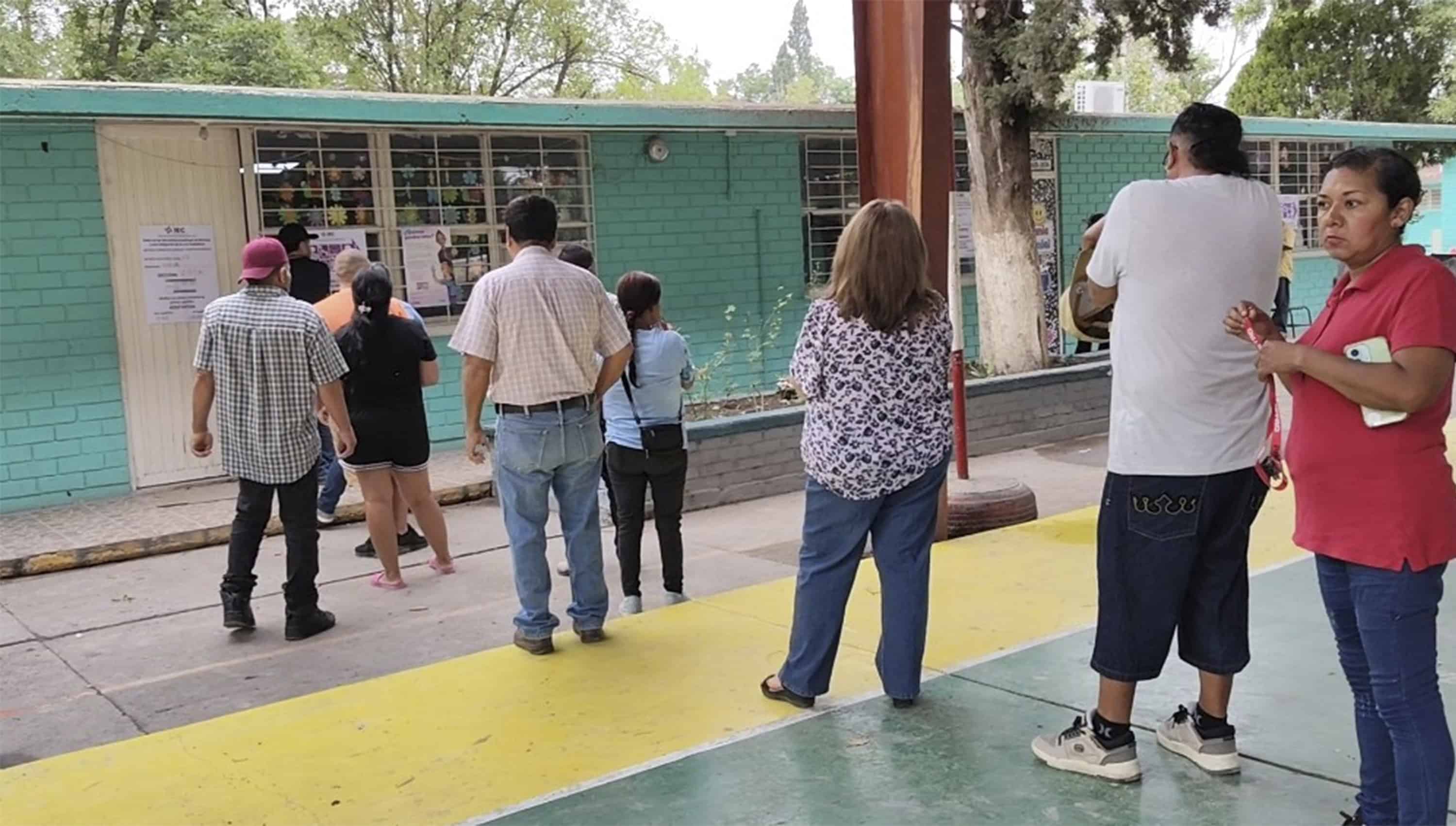 Participaci&oacute;n baja marca arranque de votaci&oacute;n en Nava