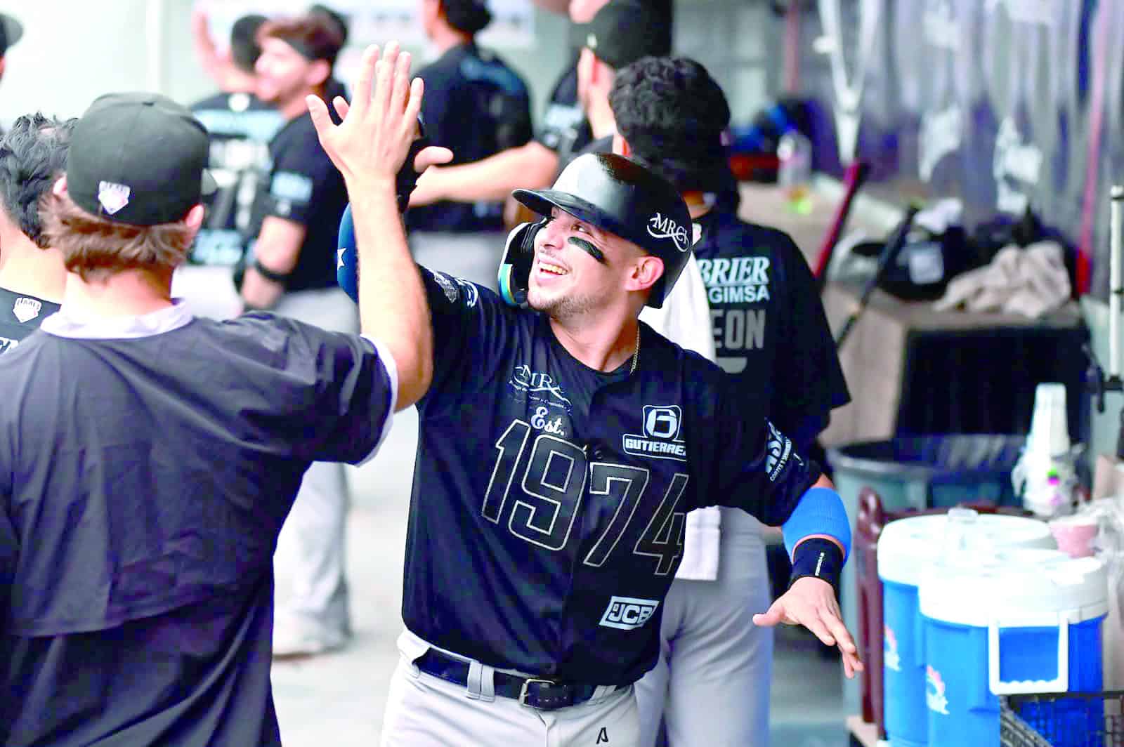 Acereros vencen a Sultanes 13-2: gran actuaci&oacute;n de Carre&oacute;n y Hern&aacute;ndez