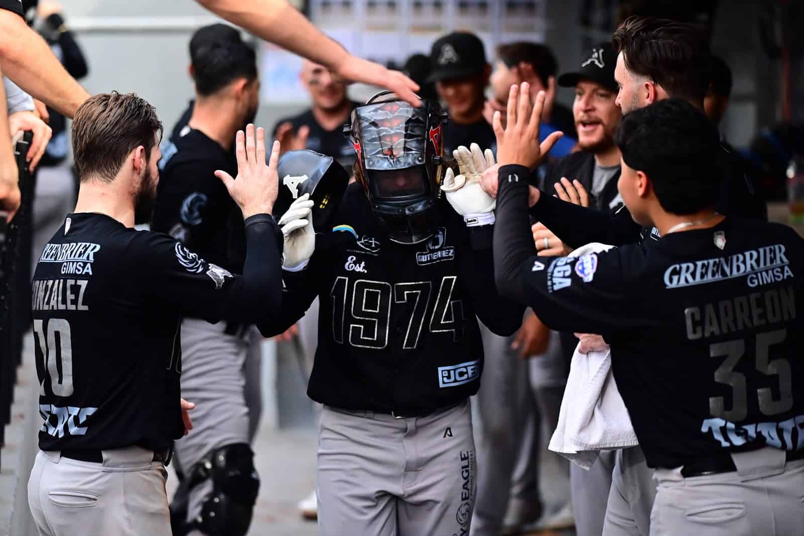 Acereros vencen a Sultanes 13-2: gran actuaci&oacute;n de Carre&oacute;n y Hern&aacute;ndez