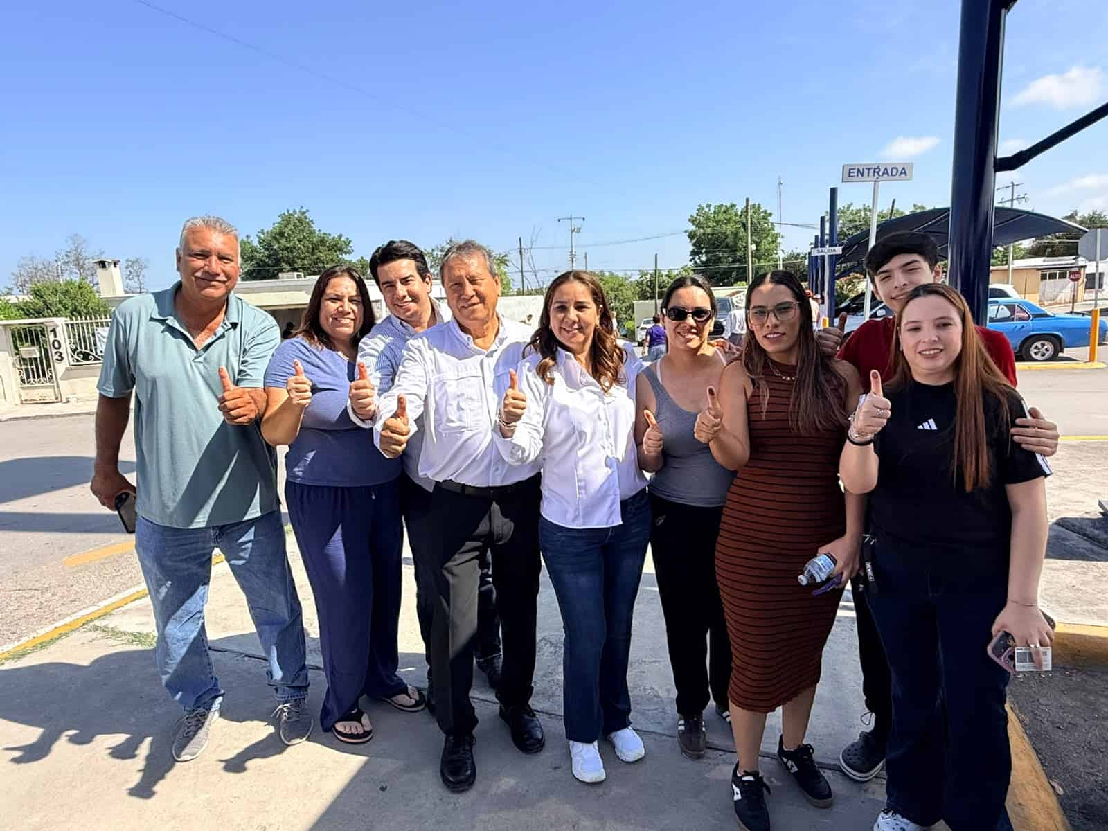 Emite alcalde su voto en el seccional 1075
