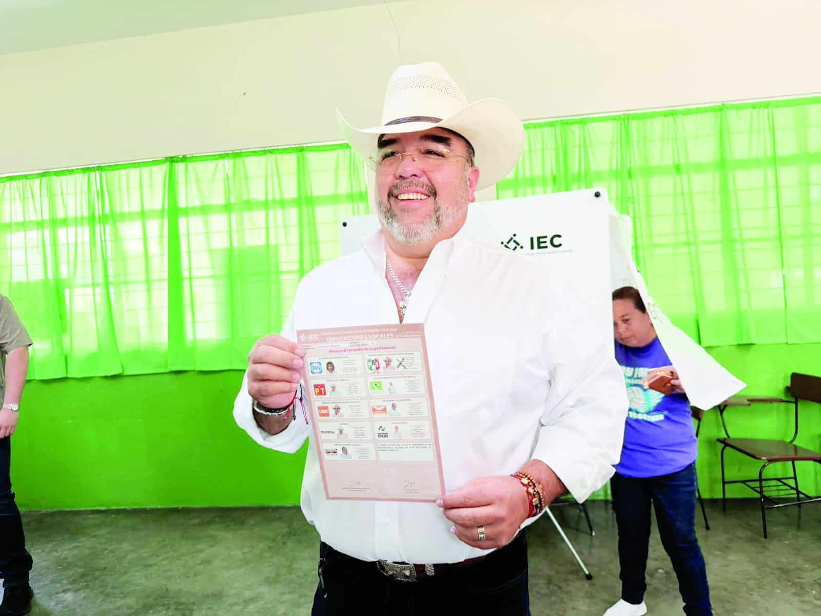 H&eacute;ctor Miguel Garc&iacute;a Falc&oacute;n celebra apoyo en M&uacute;zquiz: elecciones 2023