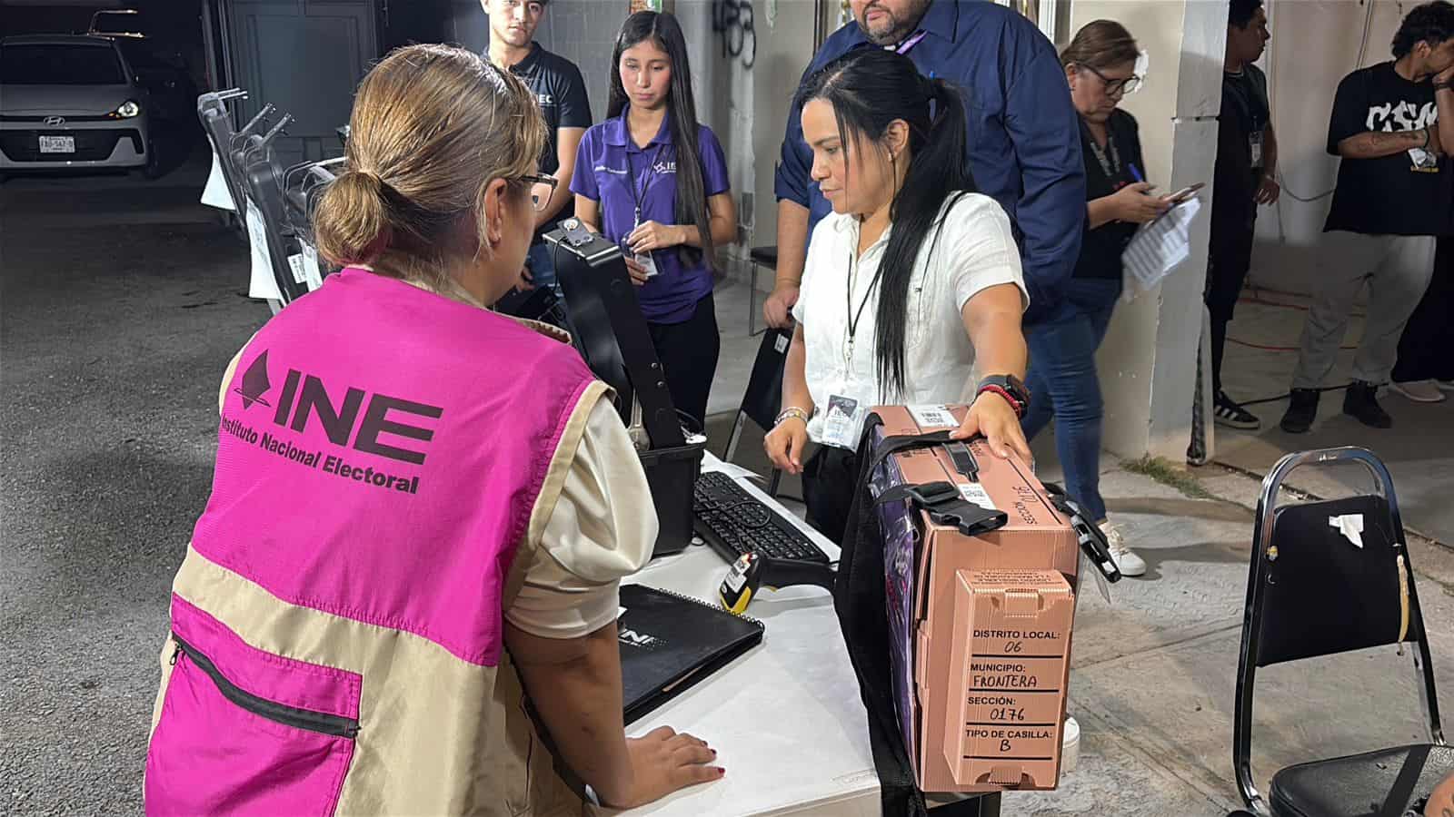 Lleg&oacute; a Frontera el primer paquete electoral del IEC