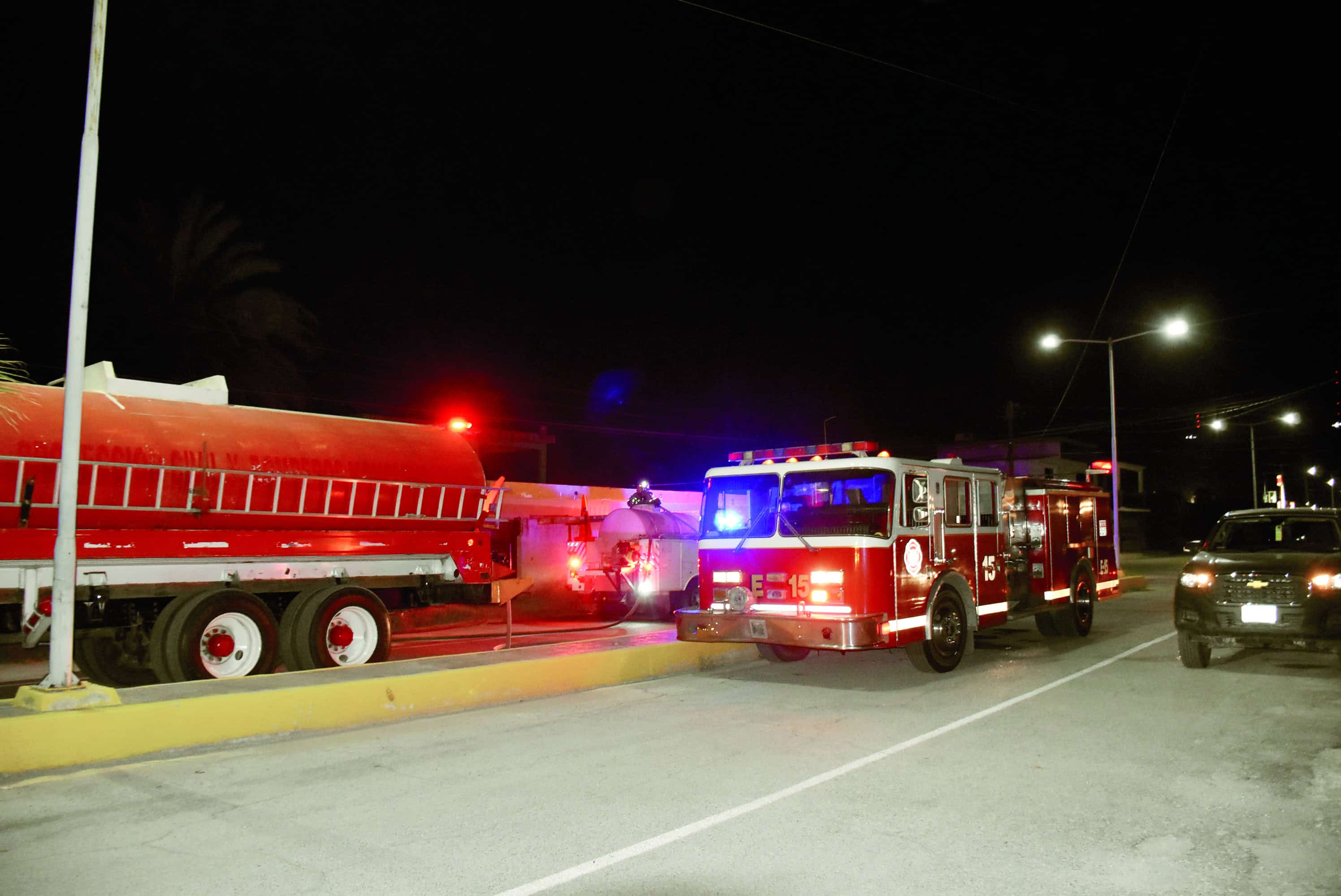 Incendio en Monclova: Bomberos controlan siniestro en colonia Asturias