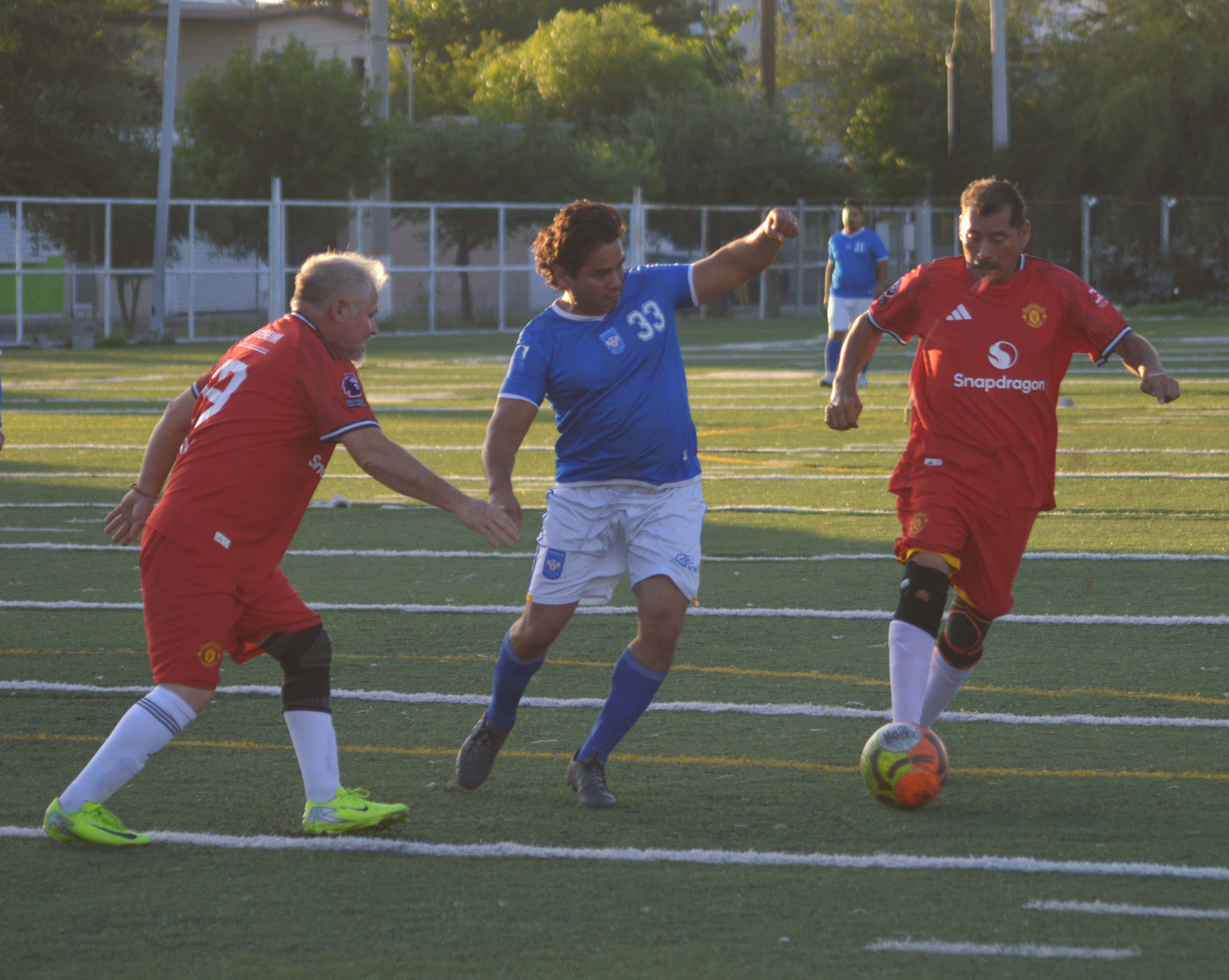 Club Deportivo Miravalle y Polonia empatan 2-2 en Monclova