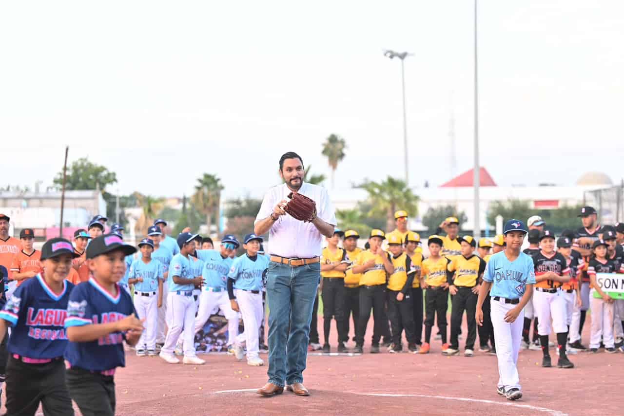Carlos Villarreal inaugura el Torneo Nacional de B&eacute;isbol Infantil en Monclova