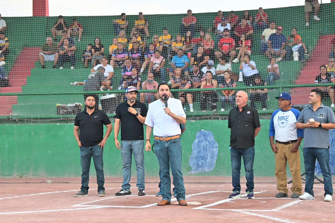 Carlos Villarreal inaugura el Torneo Nacional de B&eacute;isbol Infantil en Monclova