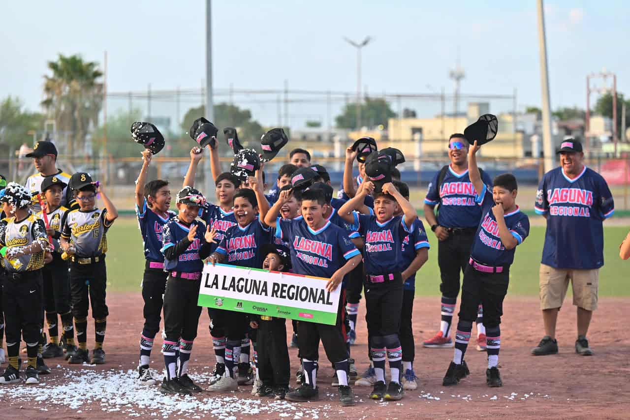 Carlos Villarreal inaugura el Torneo Nacional de B&eacute;isbol Infantil en Monclova