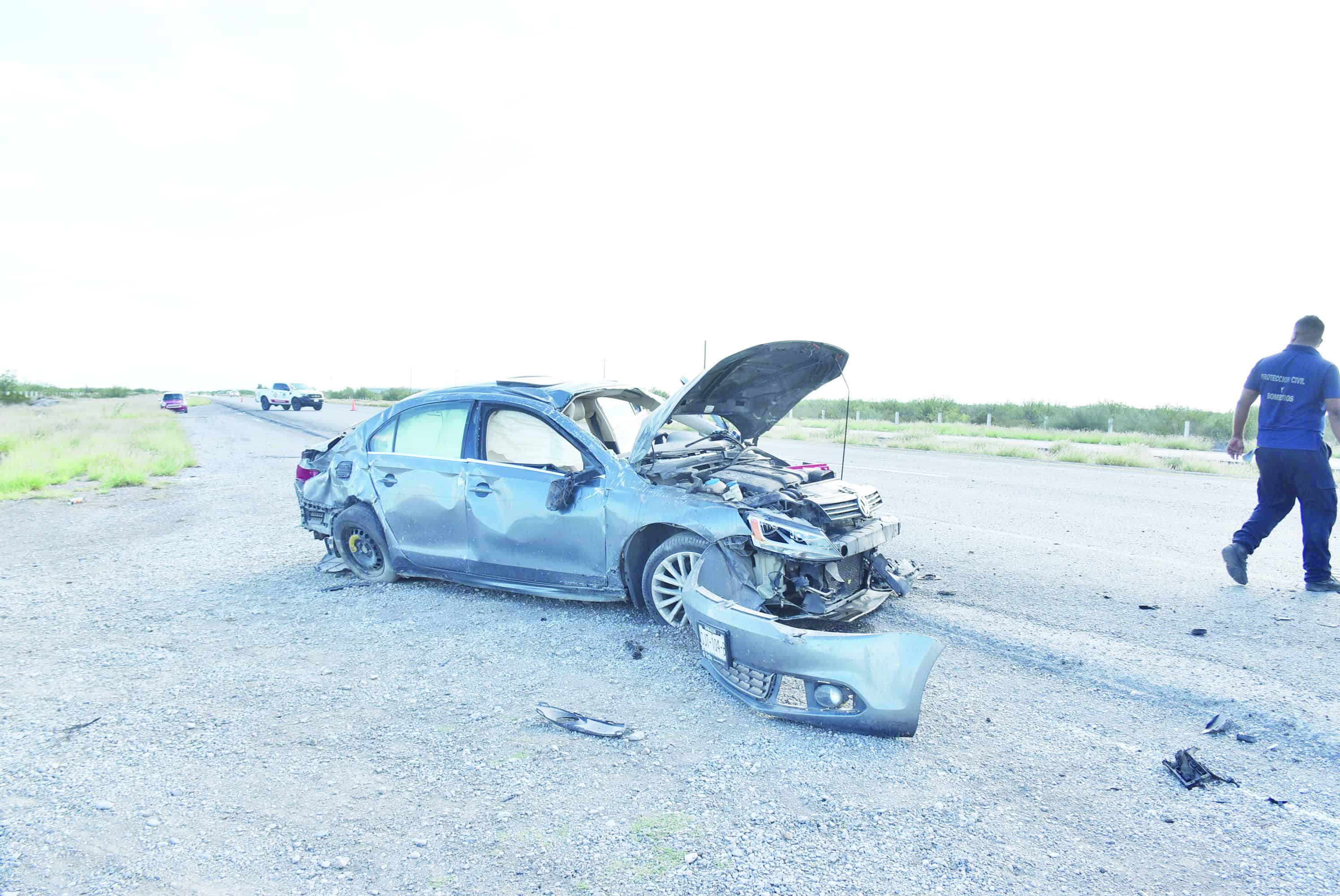 Accidente en Monclova: familia ilesa tras colisi&oacute;n en carretera 57