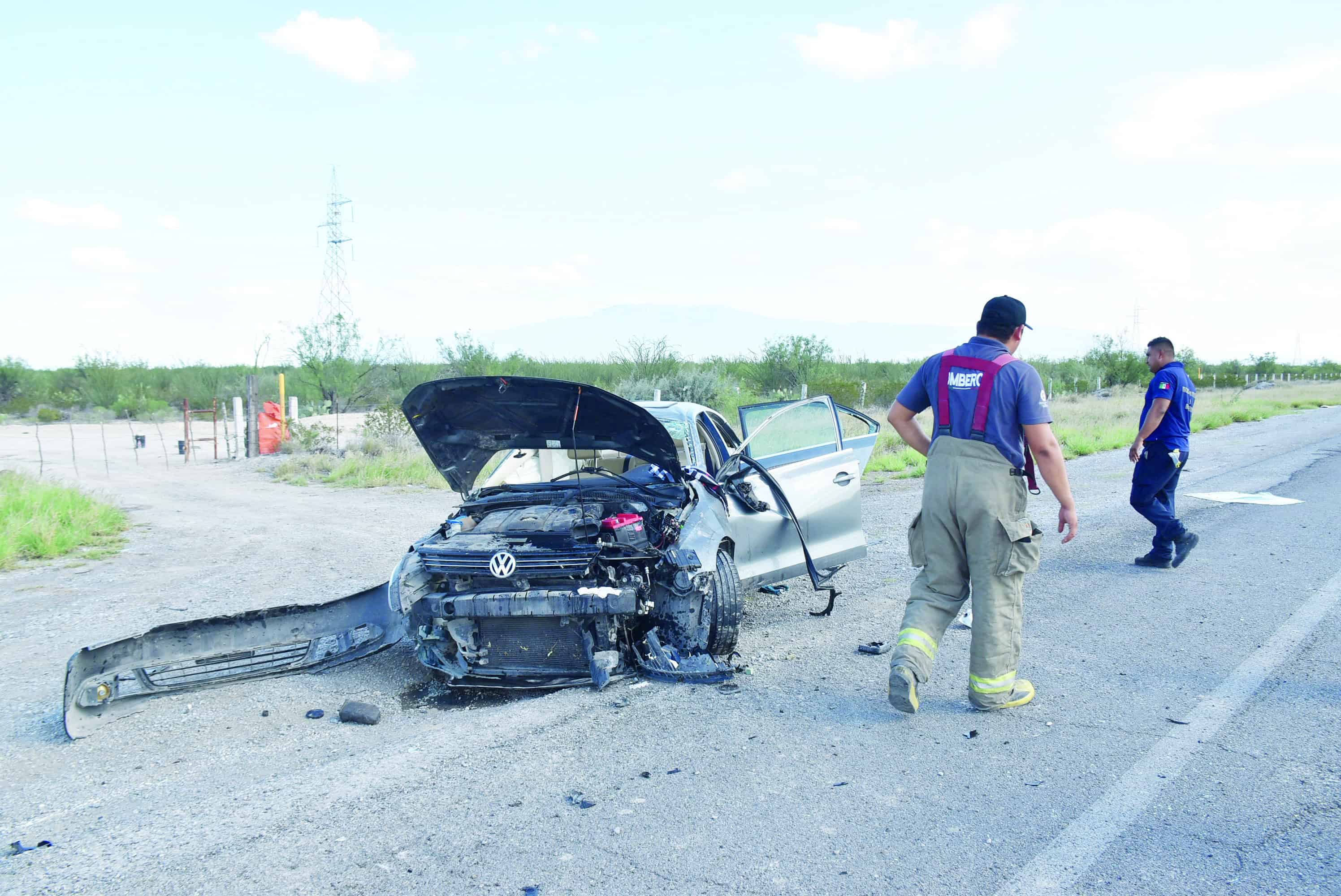 Accidente en Monclova: familia ilesa tras colisi&oacute;n en carretera 57