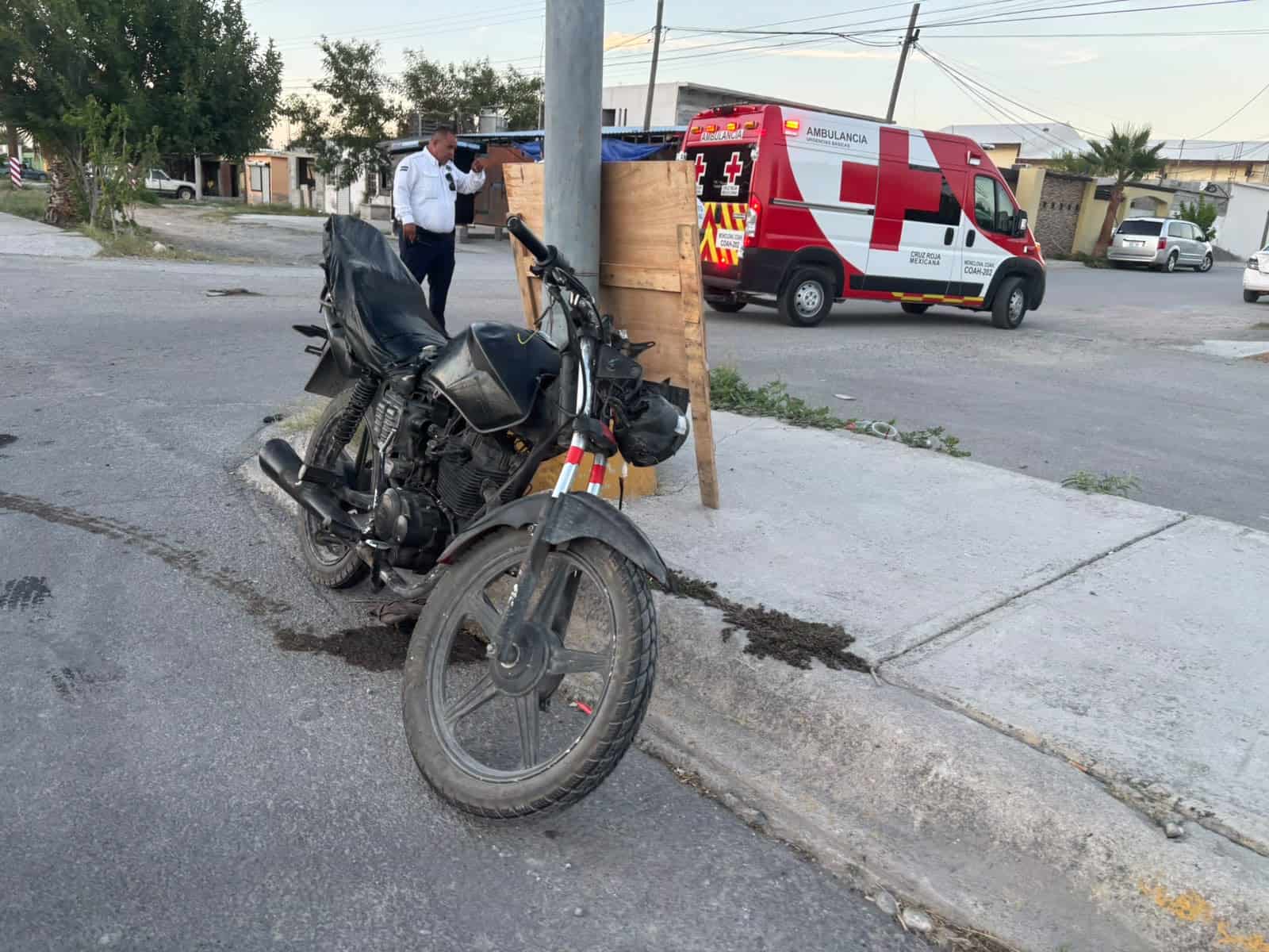 Accidente de motocicleta deja un lesionado en Monclova
