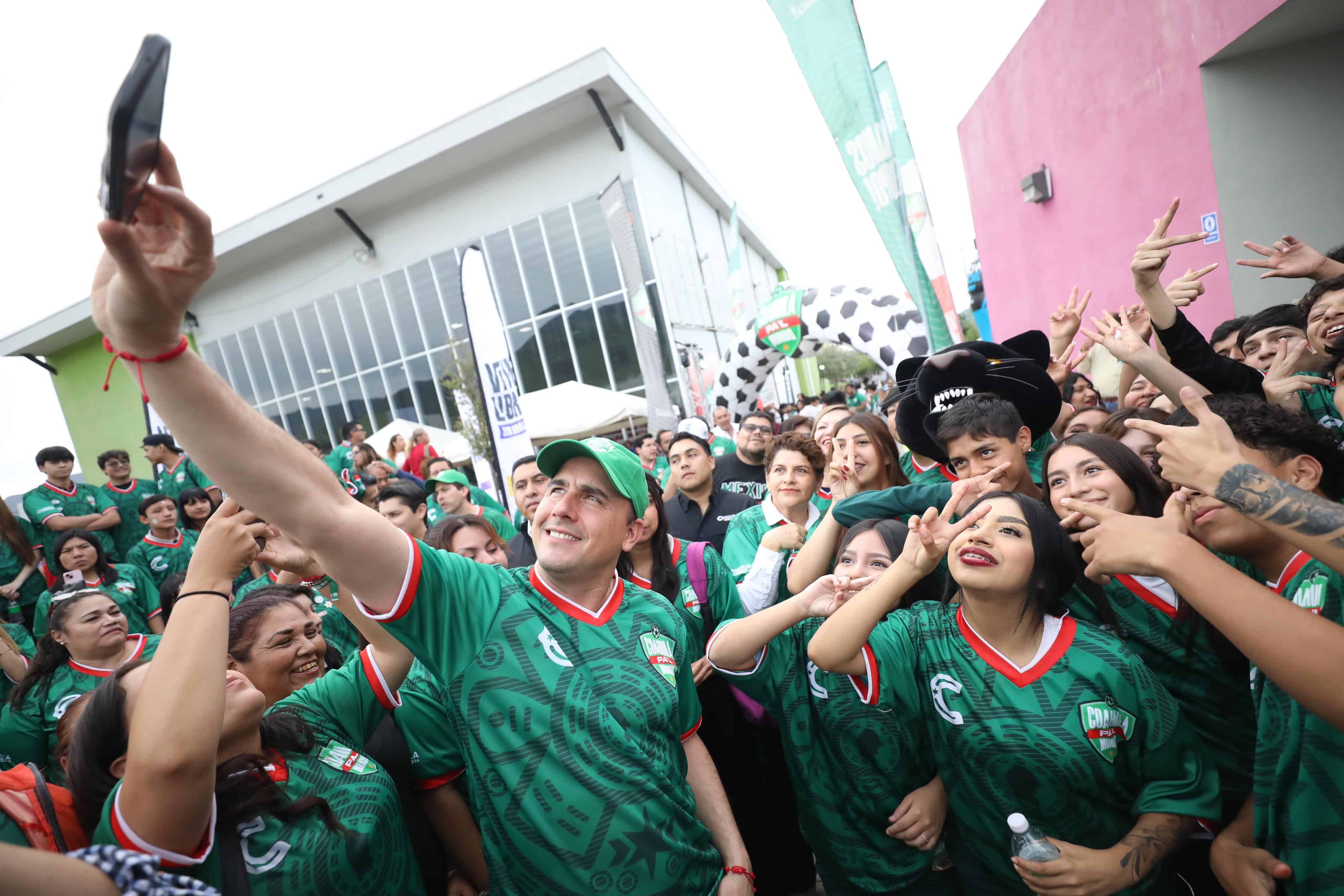 Manolo Jim&eacute;nez ajusta horarios escolares en Saltillo por Copa Mundial