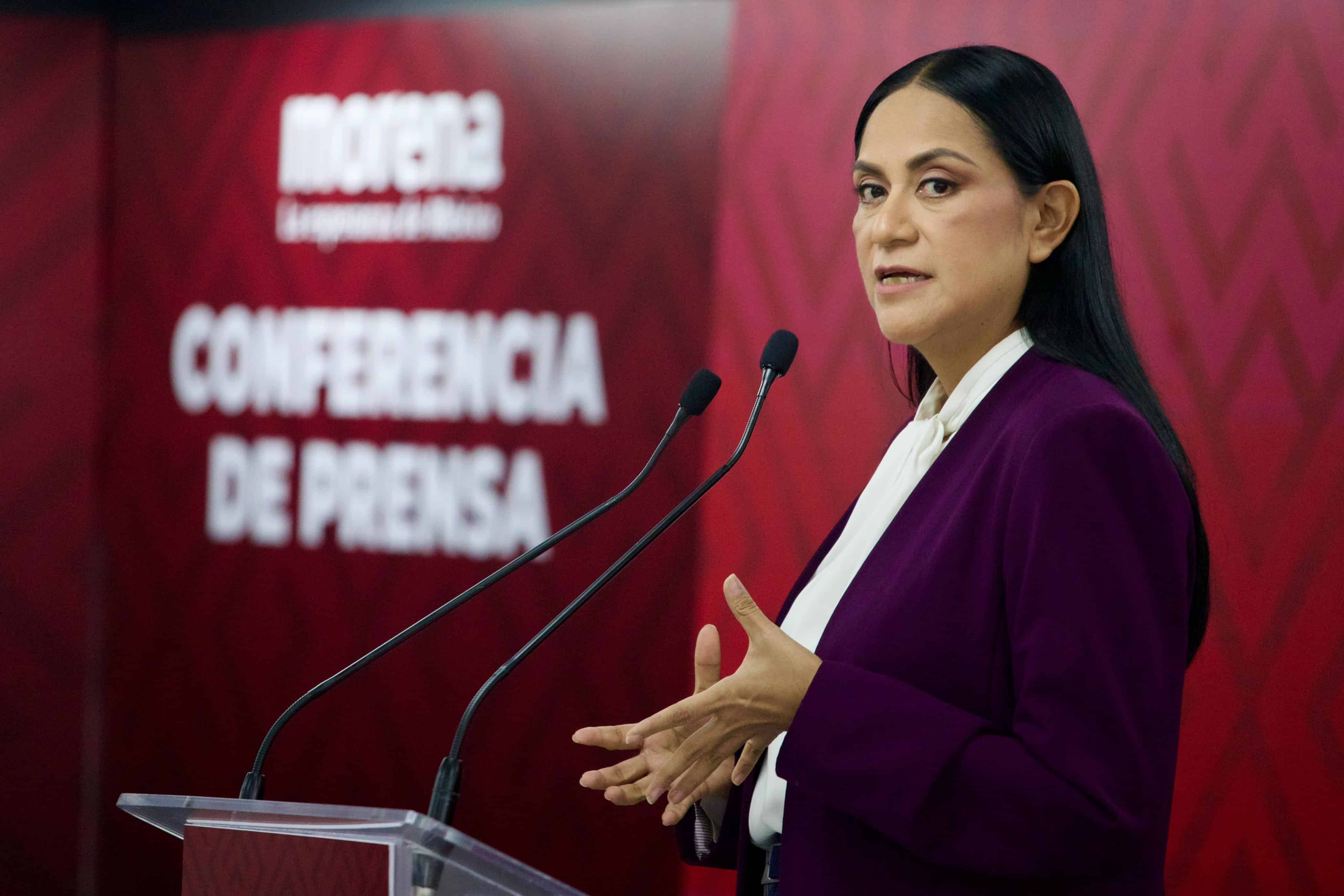 Abandon&oacute; Morena a sus candidatos