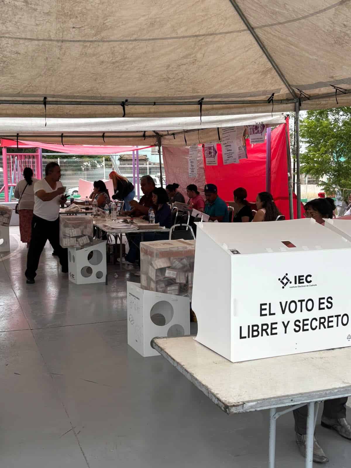 Manolo Jim&eacute;nez Salinas llama a la unidad y el respeto