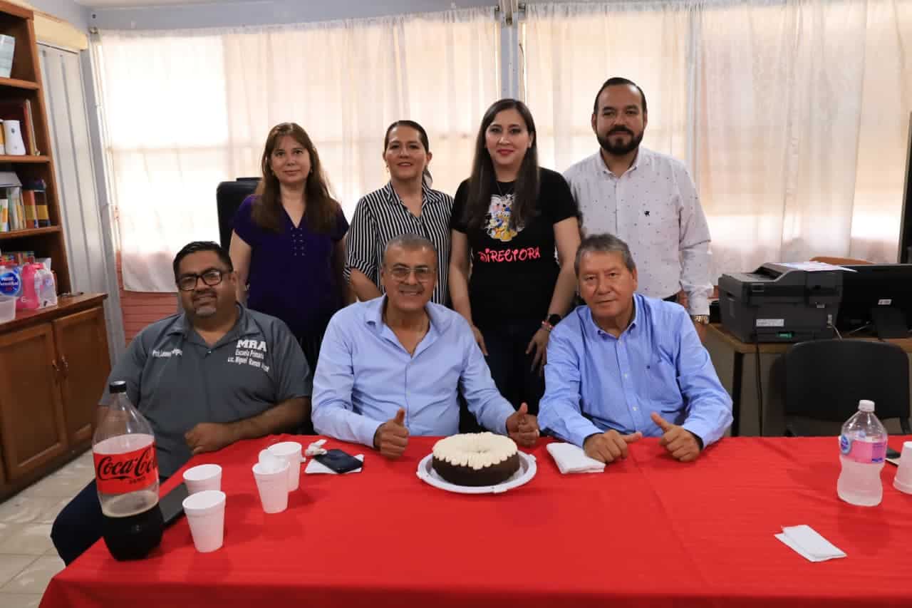 Alcalde &Oacute;scar R&iacute;os impulsa proyectos educativos en Nuevo Rosita