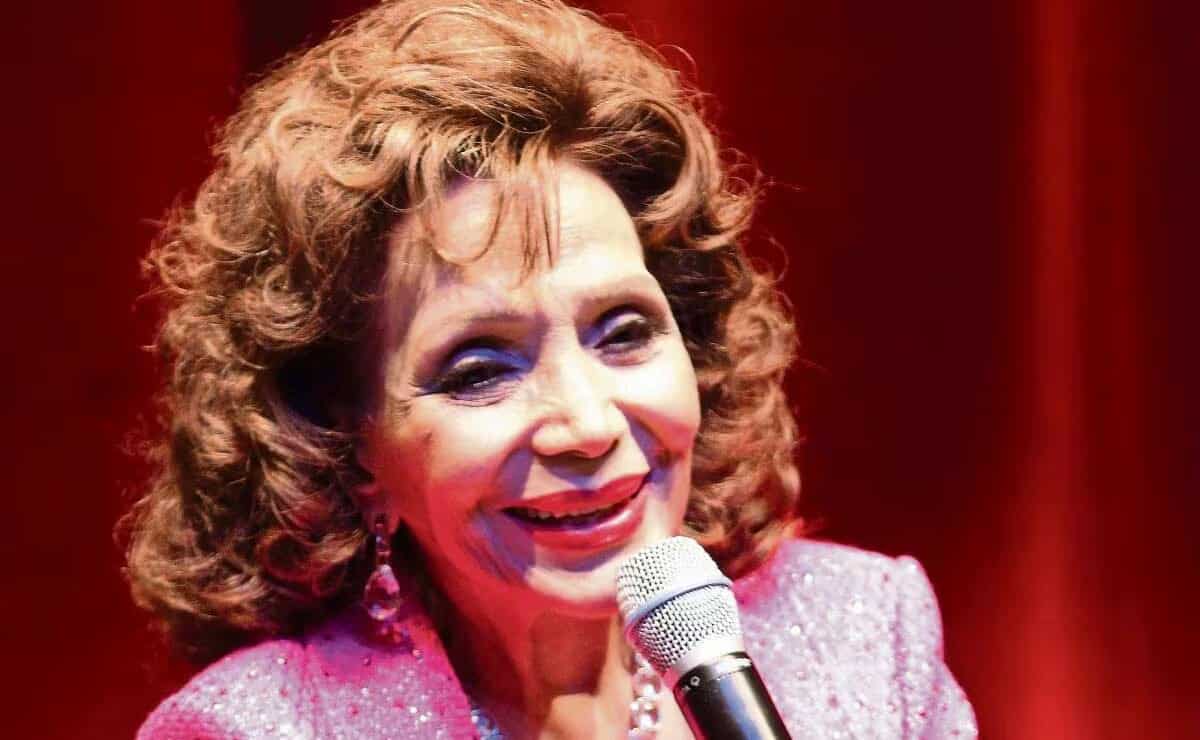 Mar&iacute;a Victoria reaparece a los 103 a&ntilde;os en evento musical emotivo