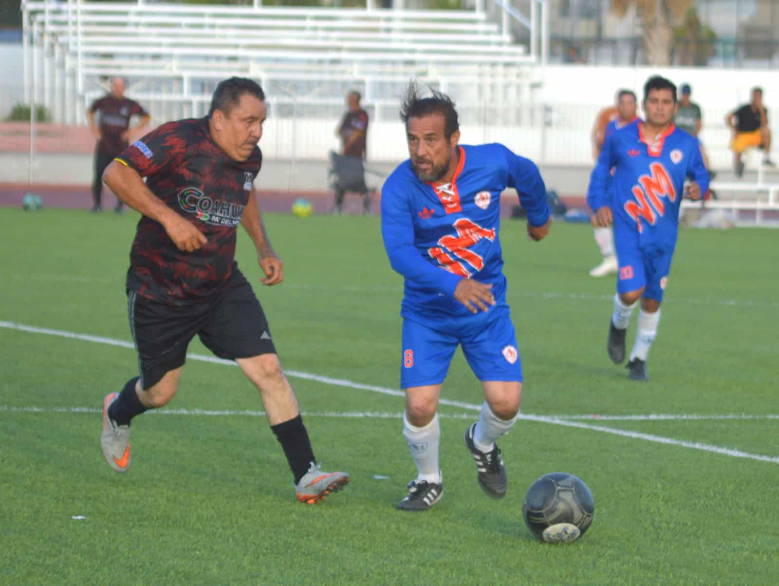 Notarios le propinan goleada a Abogados