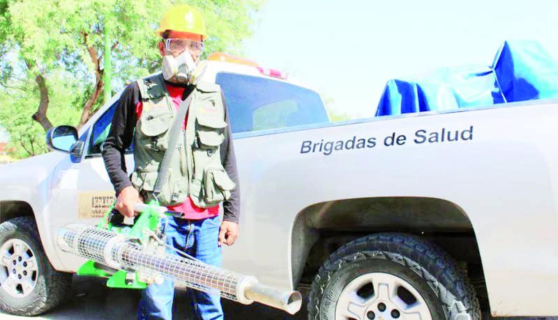 Intensifican fumigaci&oacute;n en colonia 18 de Marzo